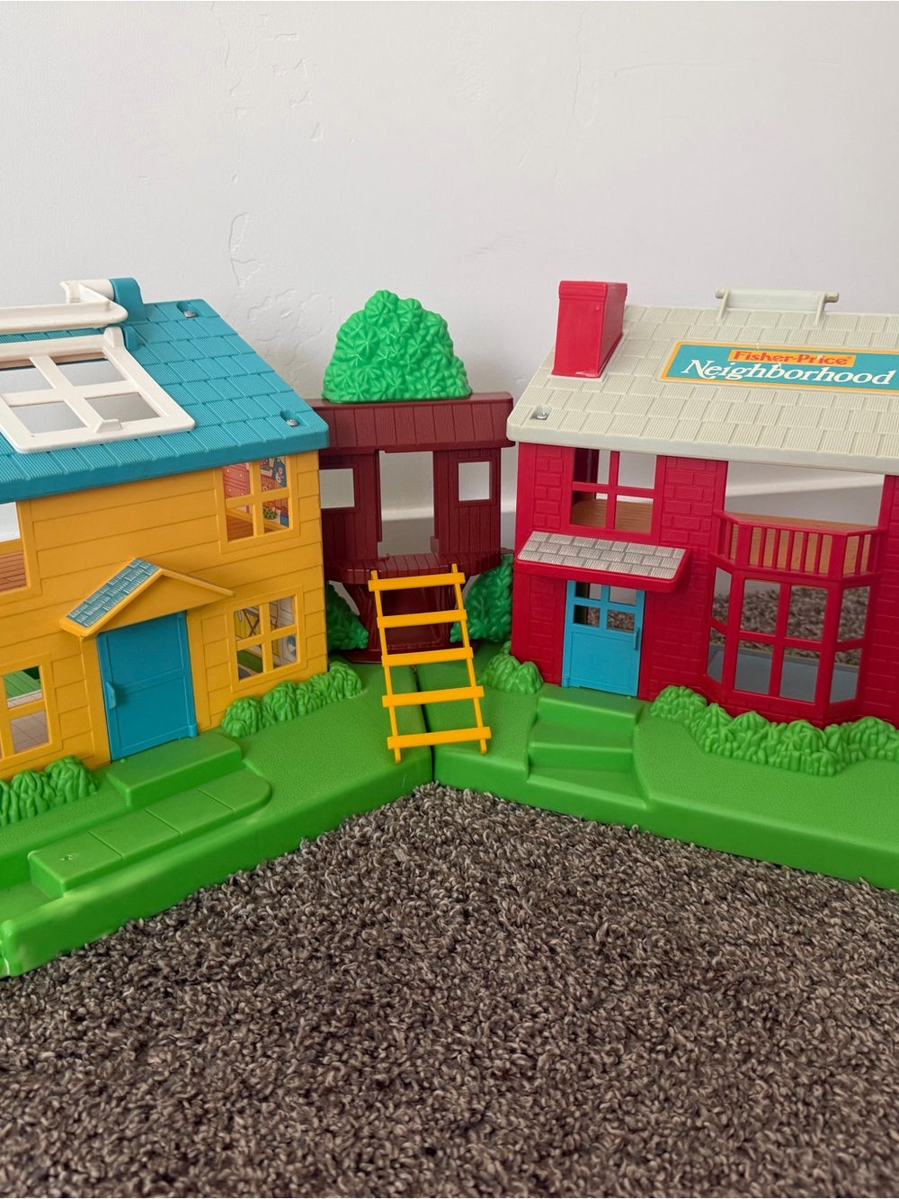 Fisher-Price Little People Neighborhood #2551 - Complete